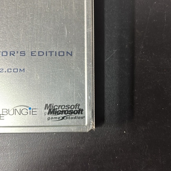 Halo 2 Limited Collector’s Edition! “For Display Only” is stamped on it! - Picture 2 of 5